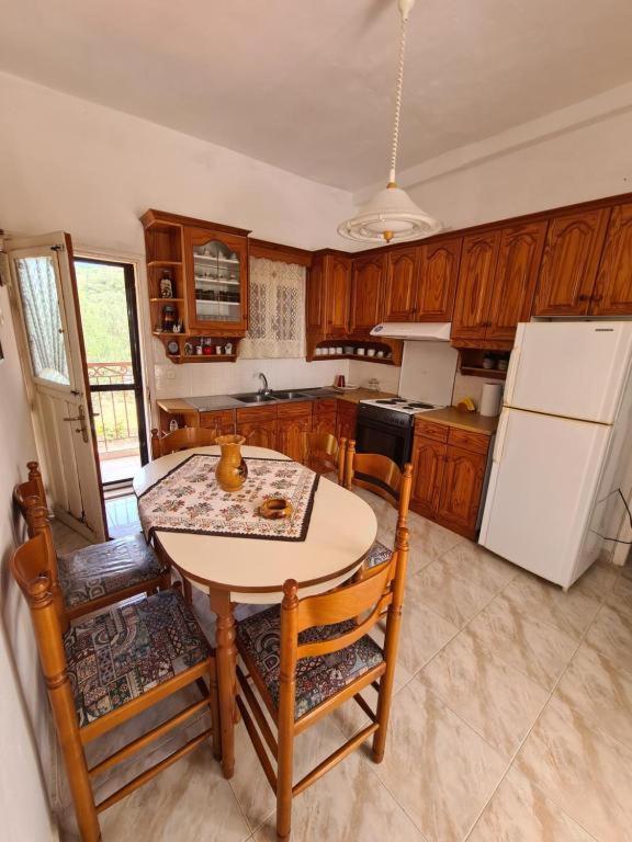 Το Κτήμα Της Ελιάς Του Τάκη Guest House Paralia Demonias ภายนอก รูปภาพ