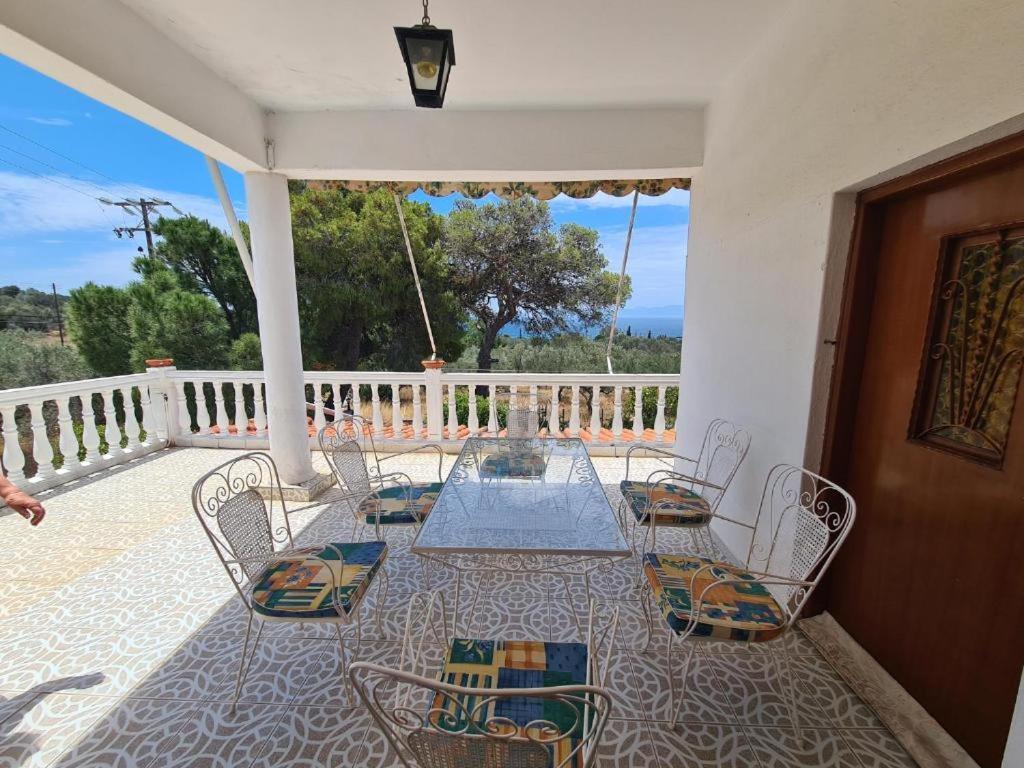 Το Κτήμα Της Ελιάς Του Τάκη Guest House Paralia Demonias ภายนอก รูปภาพ