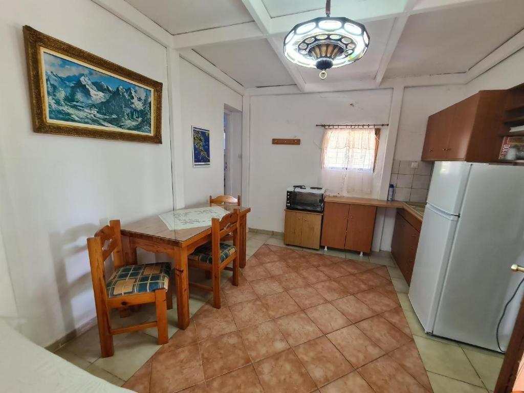 Το Κτήμα Της Ελιάς Του Τάκη Guest House Paralia Demonias ภายนอก รูปภาพ
