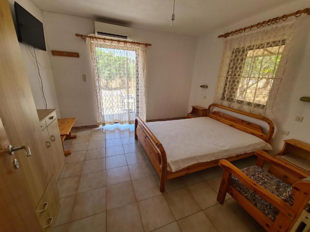 Το Κτήμα Της Ελιάς Του Τάκη Guest House Paralia Demonias ภายนอก รูปภาพ