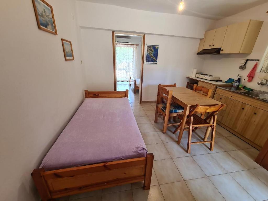 Το Κτήμα Της Ελιάς Του Τάκη Guest House Paralia Demonias ภายนอก รูปภาพ